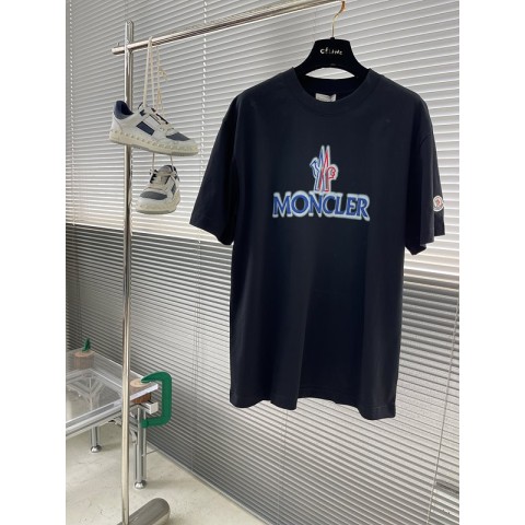 몽클레어 자수로고 프린팅 반팔 티셔츠(정품50만원)