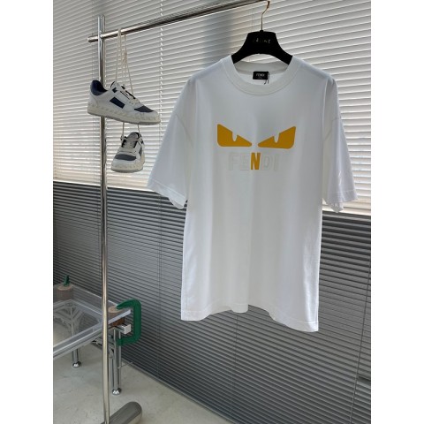 펜디 반팔 티셔츠(정품70만원)